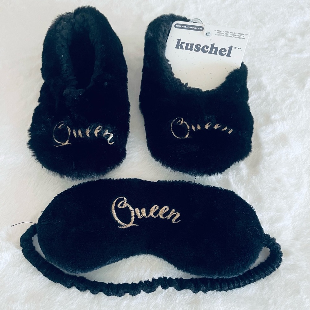2 Sets Black Queen Slippers and Eye Mask Set